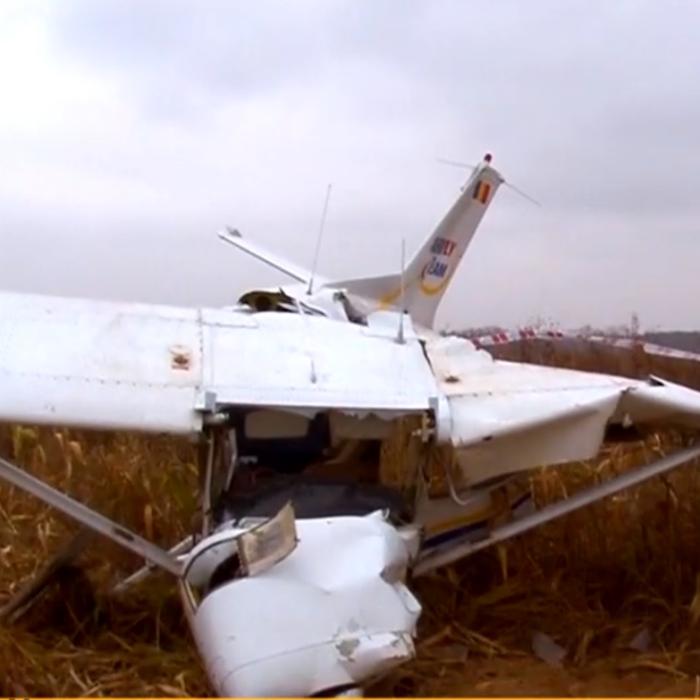 Avion prăbușit în Buzău. Cine sunt cei doi bărbați care au MURIT în tragicul accident