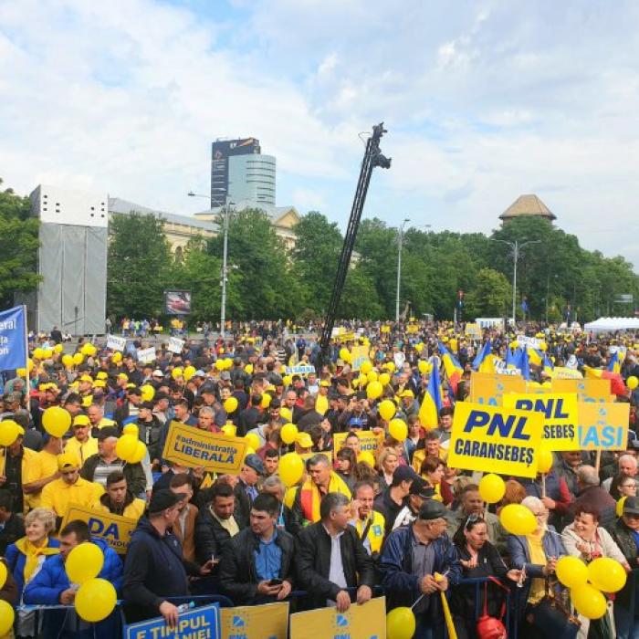 Acum în Piața Victoriei. Miting PNL 18 mai. LIVE VIDEO+TEXT