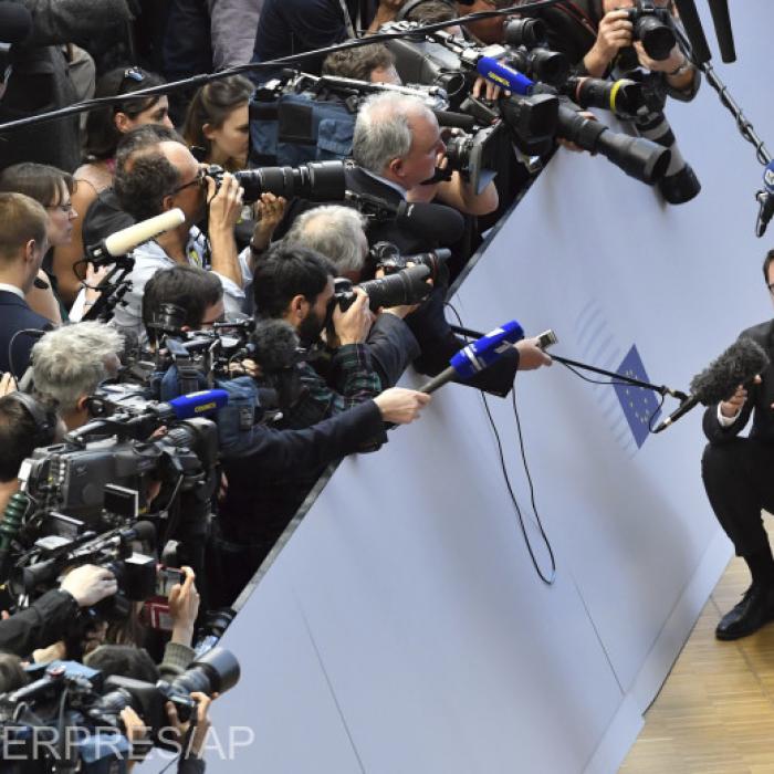 REACȚII după ce Theresa May și-a anunțat DEMISIA