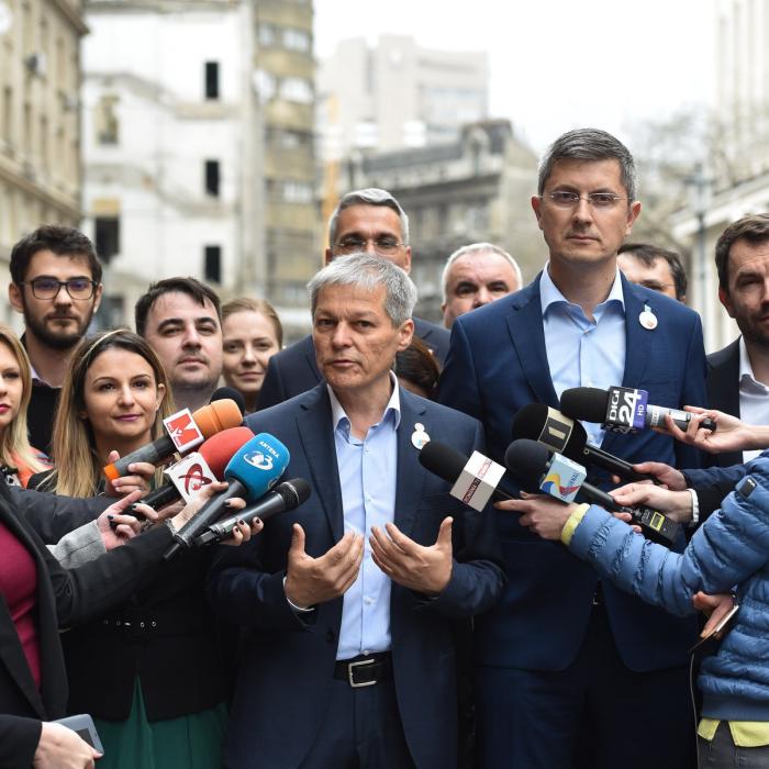 Dacian Cioloș: „Pot să candidez la prezidențiale!”