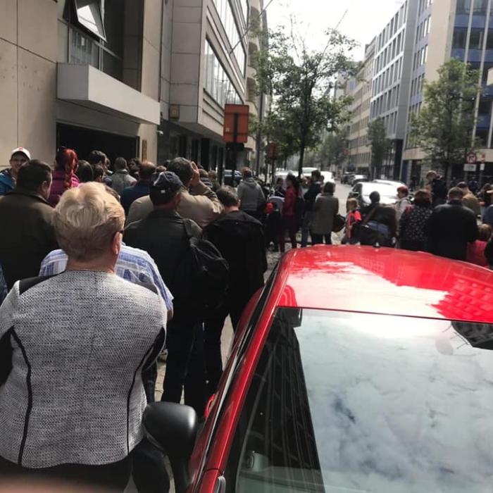 Euronews: Românii din Diaspora protestează FURIOȘI pentru că nu li s-a RESPECTAT dreptul la vot 