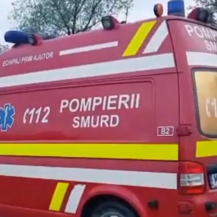 Unul din cei patru copii luați de viitură de lângă mamă a MURIT. Ceilalţi trei sunt căutați