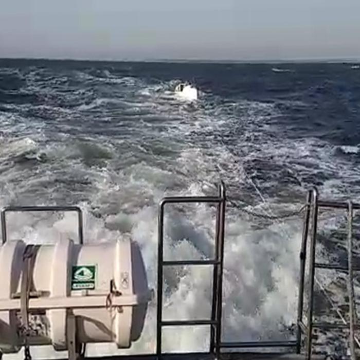 Ambarcațiune în DERIVĂ. Intervine Garda de Coastă