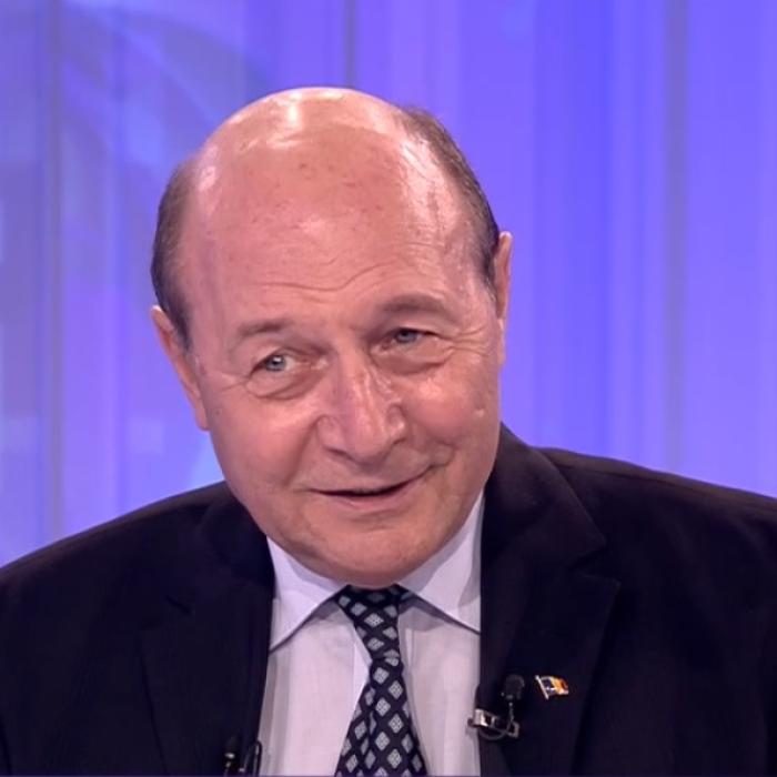 Băsescu, despre Dăncilă: "E mai liberă. Creşte mai cu un CEx, mai cu un sex"