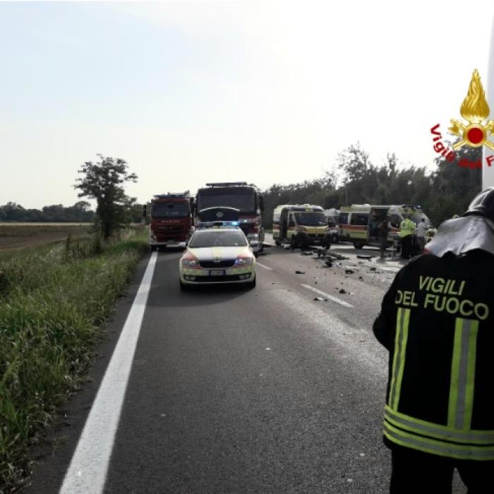 TRAGEDIE în Italia. Familie de moldoveni, SPULBERATĂ de un autocar