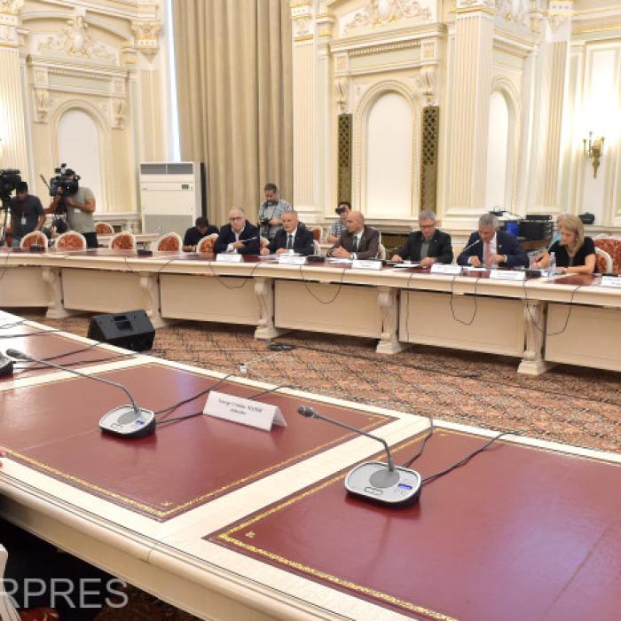 Proiectul PNL de eliminare a pensiilor speciale, RESPINS de senatori