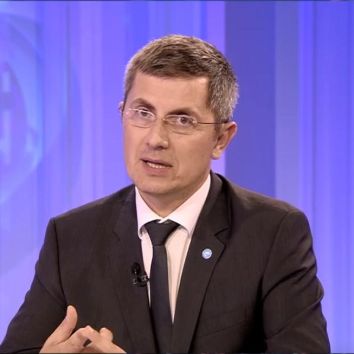 Barna o face PRAF pe Dăncilă: "Pentru opoziție e bine să fie șef la PSD"