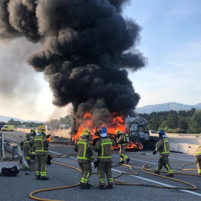 Șofer român, ARS de viu în Spania. Nicu nu s-a putut salva din camionul în flăcări 