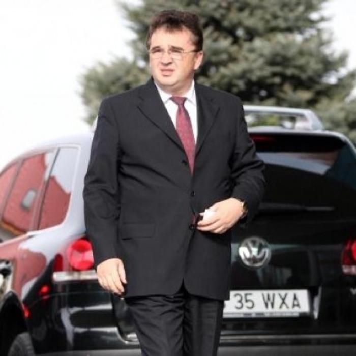 Marian Oprişan: "Eu susţin PSD. Organizaţia Vrancea o susţine pe Viorica Dăncilă"