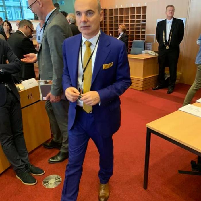 Rareș Bogdan: Ar fi o rușine istorică