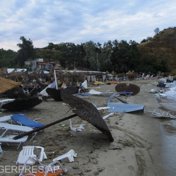 LACRIMI în Cluj. Mama și copilul de 8 ani care au murit în Grecia au fost înmormântați