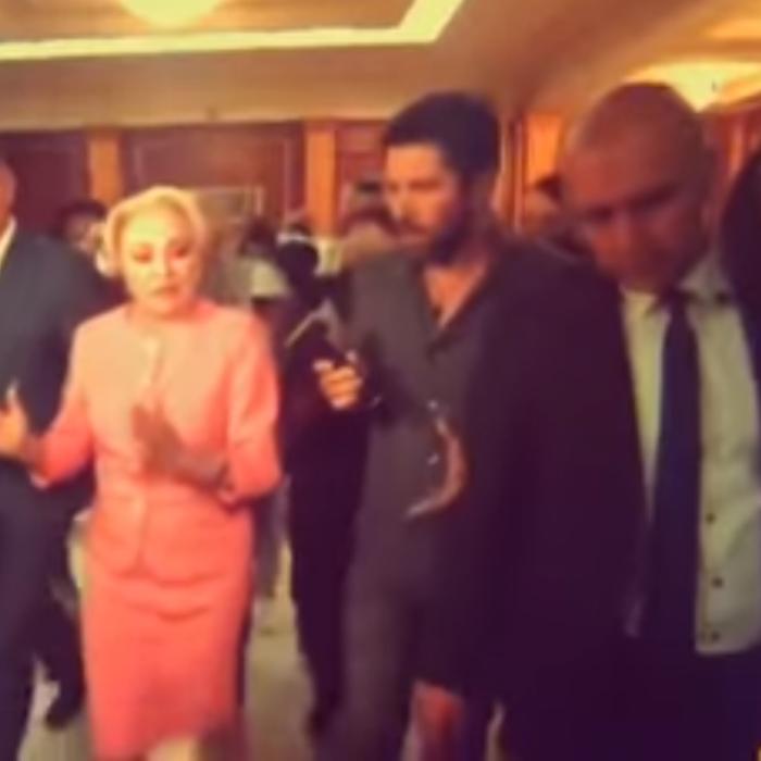 Reacţia lui Dăncilă când un jurnalist întreabă despre sărăcia din Teleorman: „Vă rog să nu mai vorbiţi aşa!” (VIDEO)