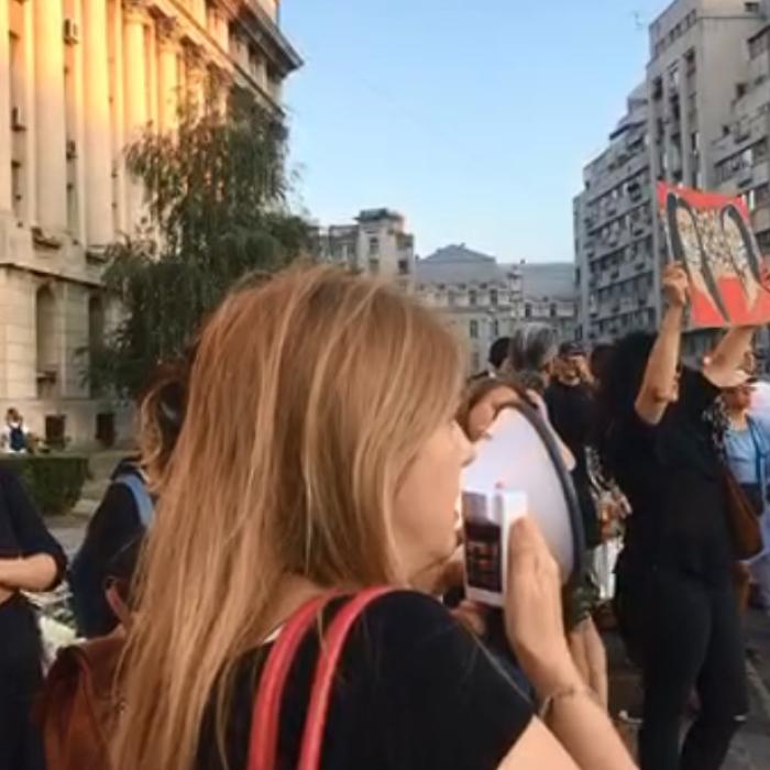 PROTEST în fața MAI: ""Poliţia este complice în afacerile de trafic de fiinţe umane""