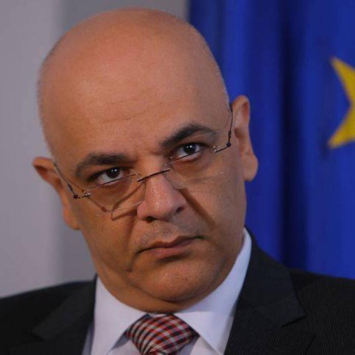 Crime Caracal. Raed Arafat: "Ambulanţa se trimite de regulă când se ştie unde e persoana"