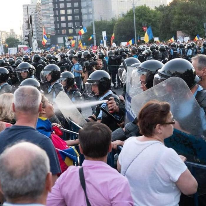 Dosarul 10 august: "Nu vrem să fie încă un dosar ISTORIC nerezolvat! Avem nevoie de o RE-EVOLUŢIE!"