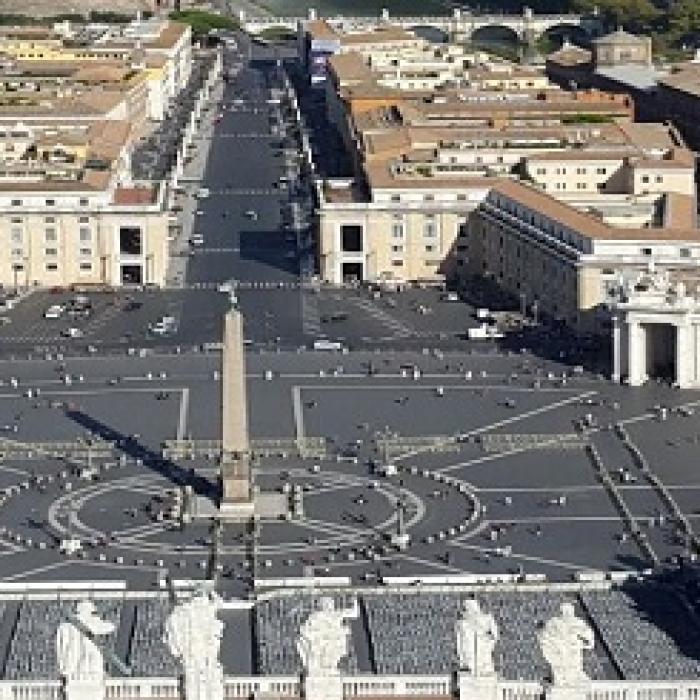 CUTREMUR la Vatican. Unchiul preşedintelui din Chile, ACUZAT de VIOL