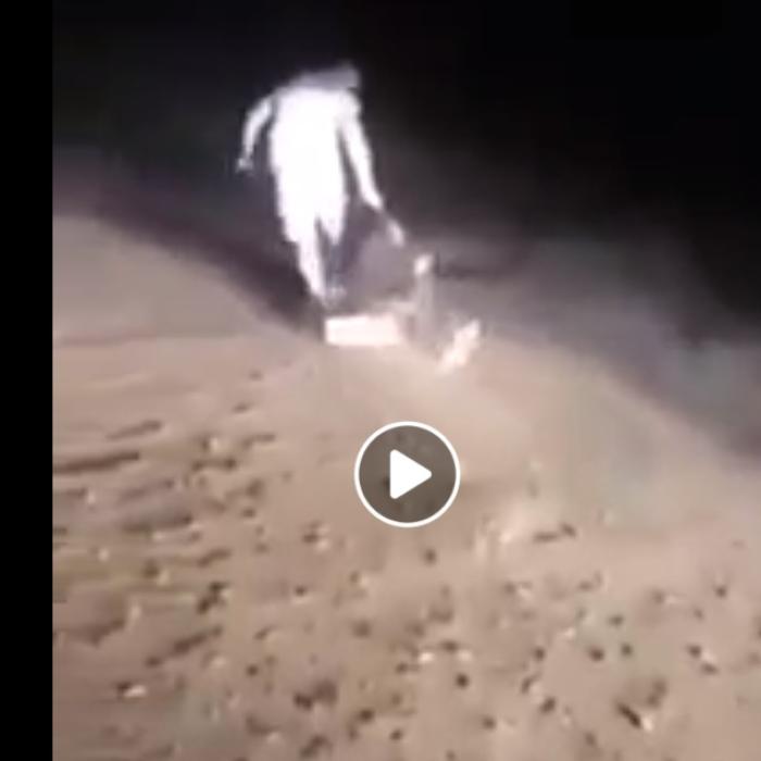 Scene CUMPLITE. O tânără ROMÂNCĂ, lovită cu PICIOARELE de un interlop. IMAGINI CARE VĂ POT AFECTA EMOȚIONAL! (VIDEO)