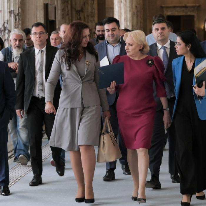 Dăncilă este așteptată să trimită ASTĂZI noile propuneri de miniștri la Palatul Cotroceni