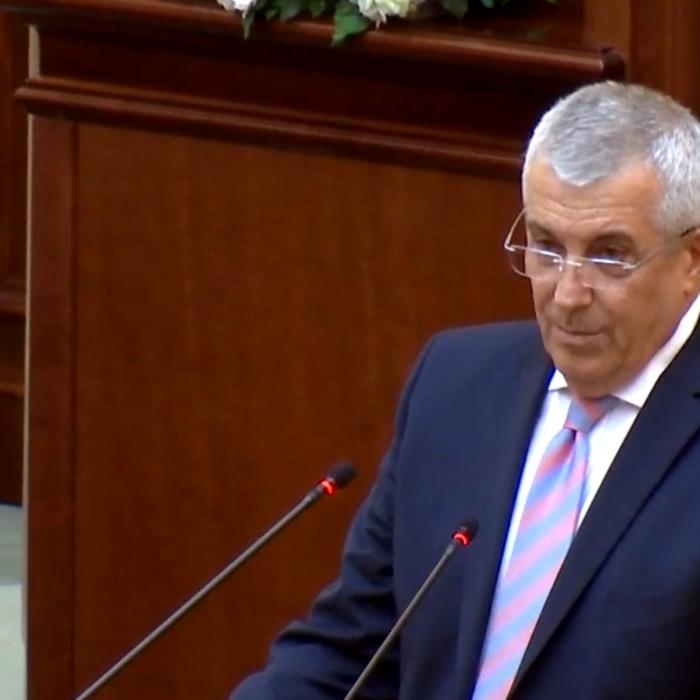 Senator USR: Demisia lui Tăriceanu e oportunistă