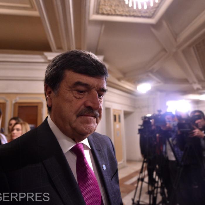 Toni Greblă: "Preşedintele nu are NICIO ATRIBUŢIE în numirea miniştrilor interimari"