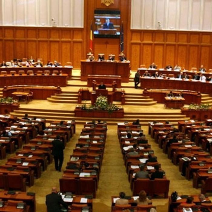 Ziua Z pentru Guvernul Dăncilă - moțiunea de cenzură ajunge în Parlament