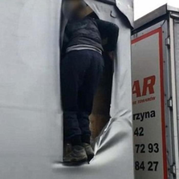 9 români au JEFUIT 42 de camioane în Germania. Paguba: peste un milion de euro