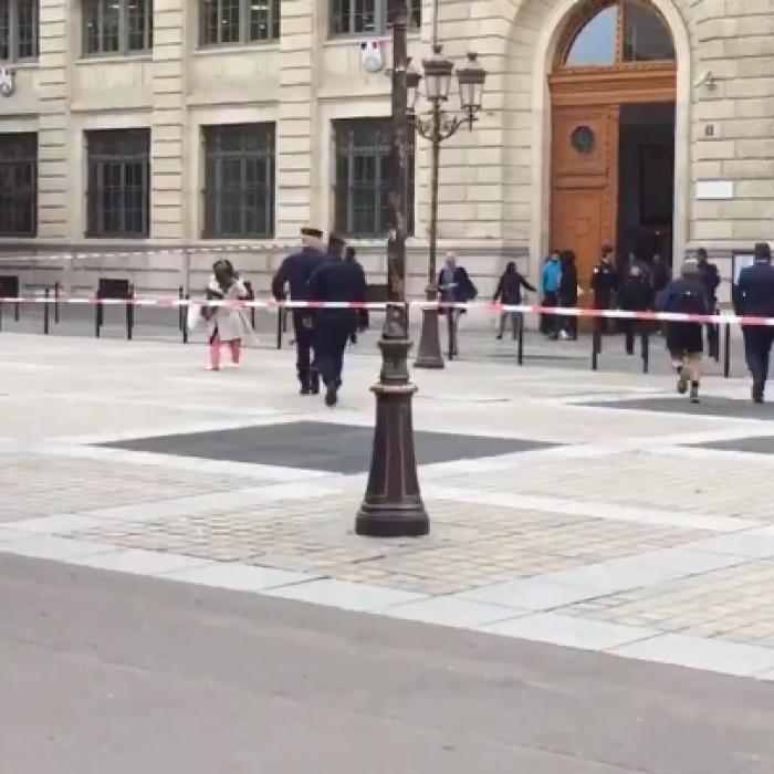 ATAC Paris. Polițistul care și-a UCIS 4 colegi, recent convertit la ISLAMISM