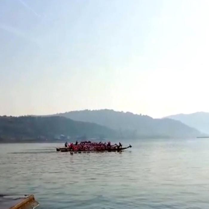 O BARCĂ cu 20 de copii s-a RĂSTURNAT pe Dunăre. ULTIMĂ ORĂ