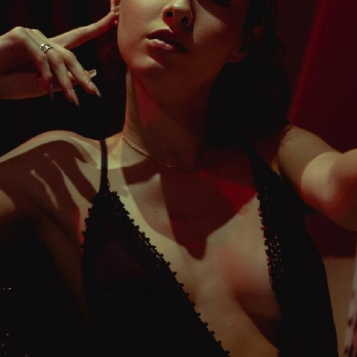 Suma ULUITOARE pe care o poate câştiga din prostituţie o ROMÂNCĂ în Italia, Marea Britanie sau Germania. Cât de ușor sunt PĂCĂLITE