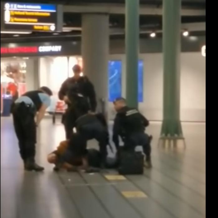 PANICĂ pe Aeroportul din Amsterdam: S-a decretat STARE DE ALERTĂ. Ultima oră