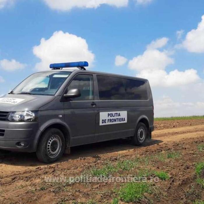 Un copil ROMÂN, luat de lângă MAMA lui. Un irakian, PRINS cu băiețelul la graniță încercând să treacă ILEGAL pe jos