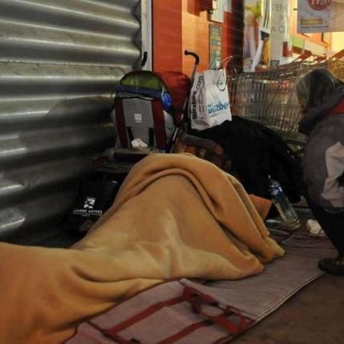 Italia: Tânăr român, mort la spital, după ce a fost găsit ÎN AGONIE  pe stradă