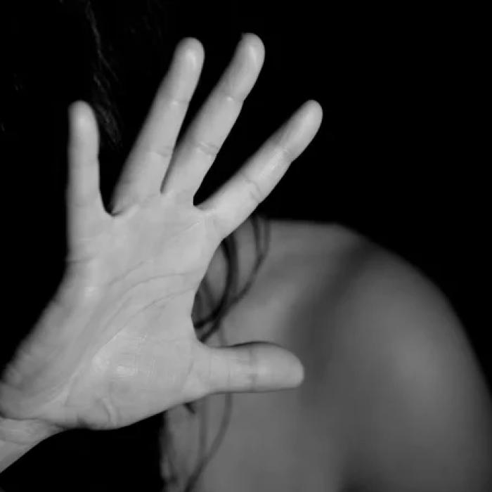 Italia. Româncă, amenințată și hărțuită de niște somaleze: „Te batem și te trimitem în Rusia“