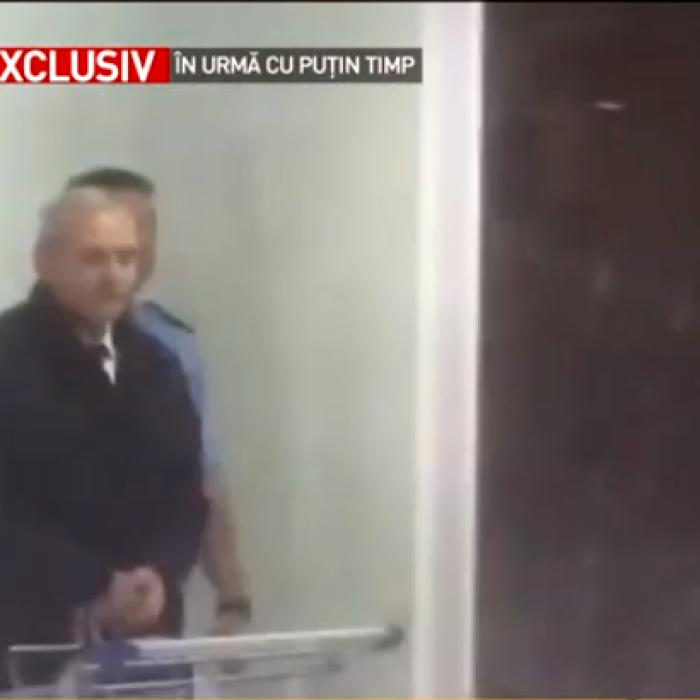 Primele IMAGINI cu Dragnea, după condamnarea la închisoare. Cum arată fostul lider PSD - FOTO