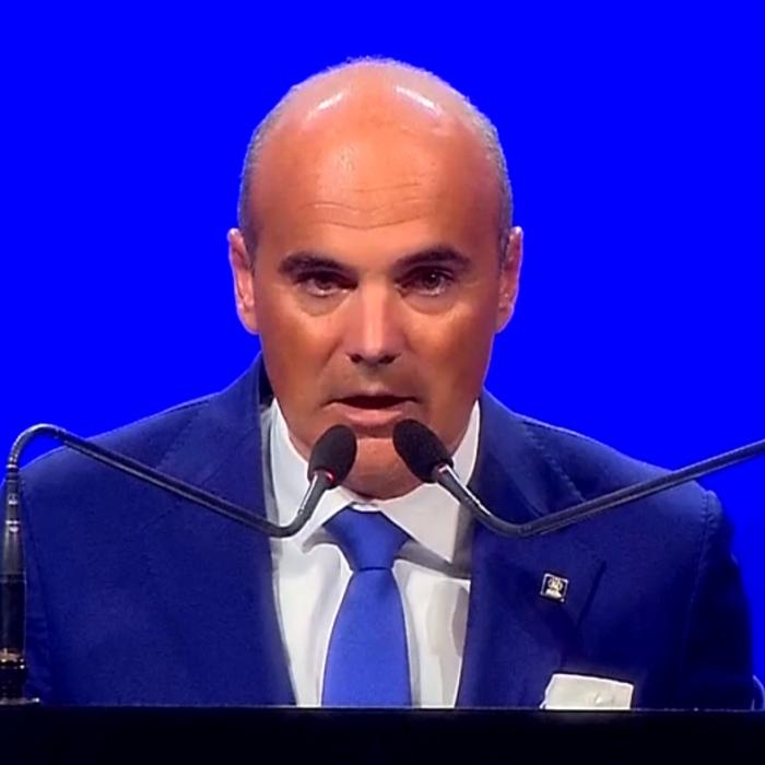 Rareş Bogdan a dat de PĂMÂNT, în DIRECT, cu Valeriu Steriu: "AGRAMATUL, SLUGOIUL politic a lui Oprea..."