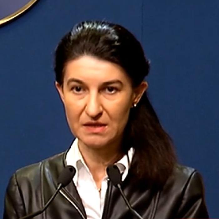 Violeta Alexandru: "Unii poștași se ocupă mai mult cu POLITICA!"