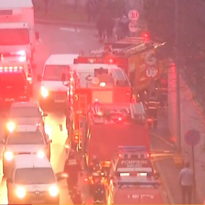 ALERTĂ în București! INCENDIU la un mall: SUTE de persoane, EVACUATE (VIDEO)
