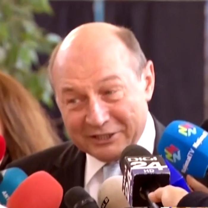 Băsescu: „Avem Rege! La scorul ăsta, Iohannis e unsul lui Dumnezeu”