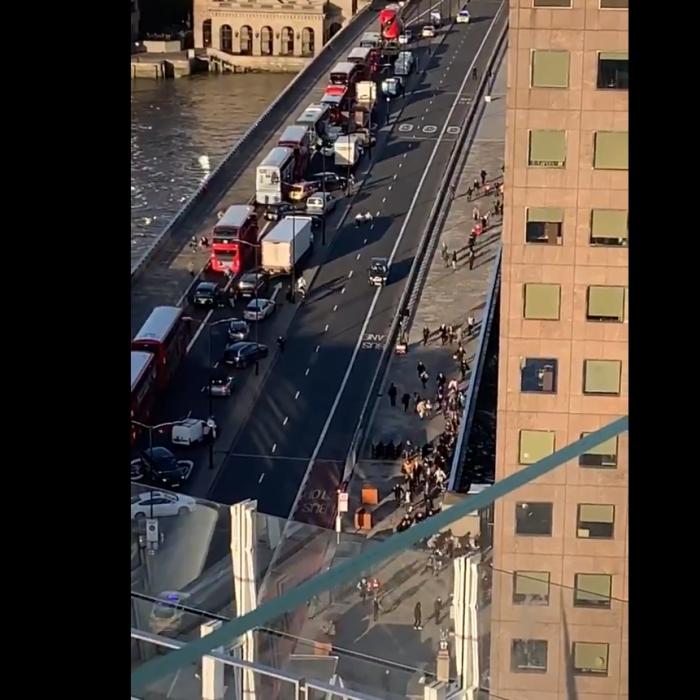 Marea Britanie. ATAC ARMAT în centrul Londrei. Un MORT și mai mulți RĂNIȚI - UPDATE (VIDEO)