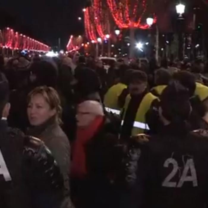 Franța: O nouă zi de GREVĂ generală. Haos total. Aproape UN MILION de oameni în stradă