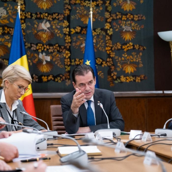 Ludovic Orban a anunțat că ÎNGHEAȚĂ salariile DEMNITARILOR 