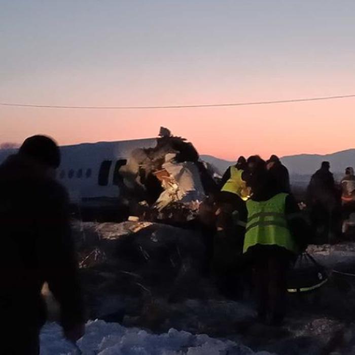Avion cu 98 de pasageri, prăbușit la scurt timp după decolare