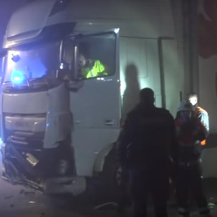 UPDATE. Germania: Șofer român de TIR, MORT într-un accident grav. Impactul a fost filmat (VIDEO) 