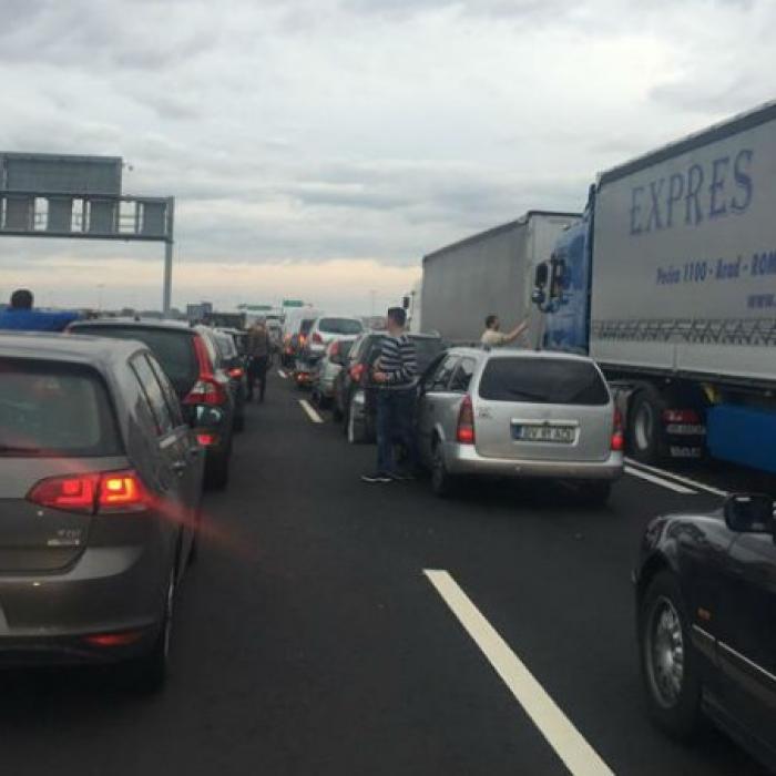 Românii se întorc la muncă în străinătate. Aglomerație mare, sâmbătă, la Vama Nădlac