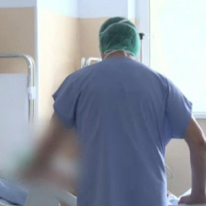 Tănâr român cu arsuri pe 50% din suprafaţa corpului, transferat la Viena