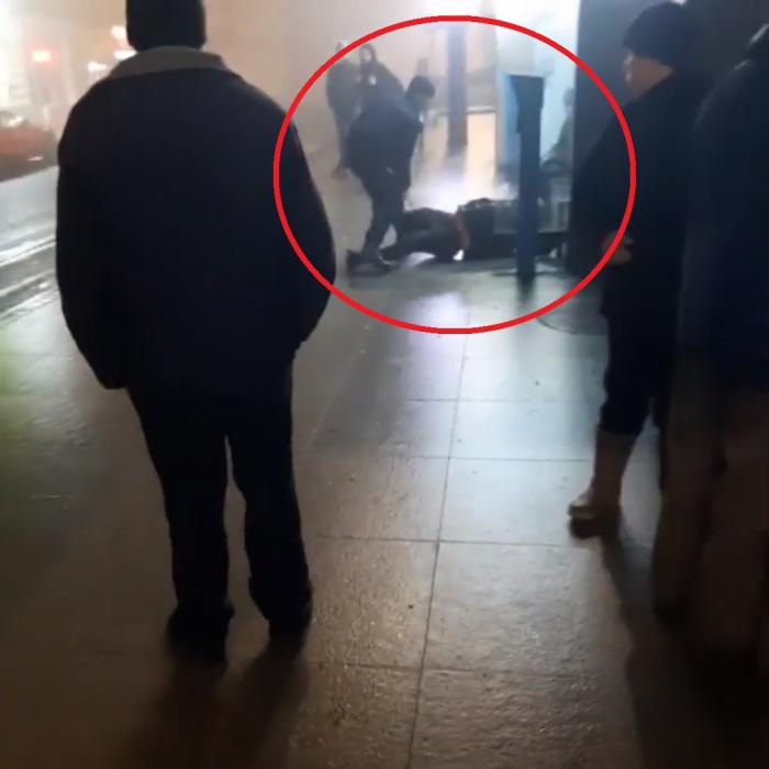 Jandarm filmat când înjură, lovește și amenință un bărbat:„ Te rup în două! Io-s nimeni?!