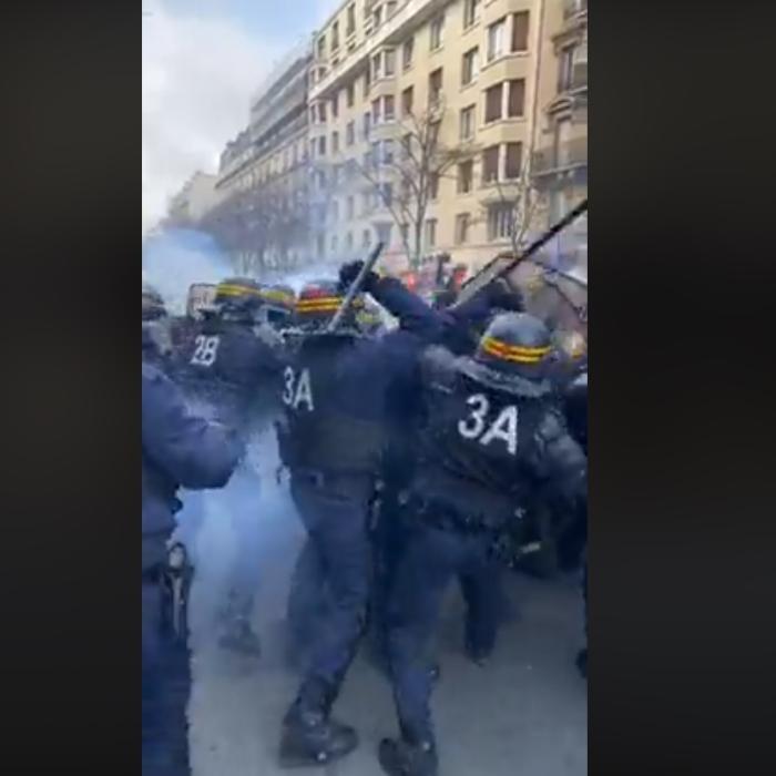 Franța. Secție de jandarmerie, ATACATĂ. Suspiciuni de TERORISM