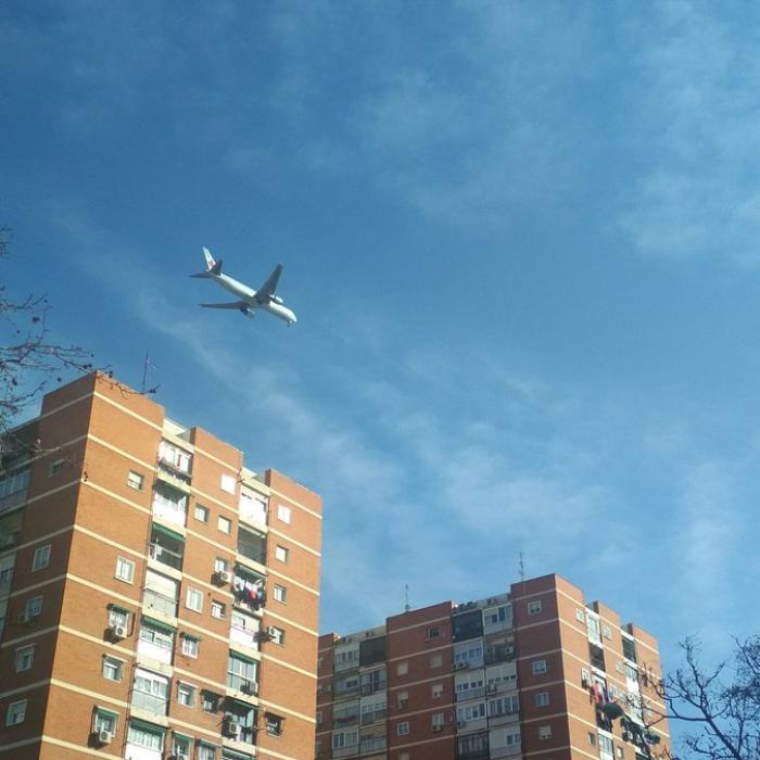 Un avion care a decolat din Madrid, forţat să survoleze deasupra oraşului. Motivul invocat de companie