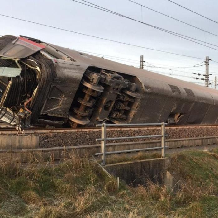 Tren deraiat în Italia: Sunt 2 morți și peste 30 de răniți