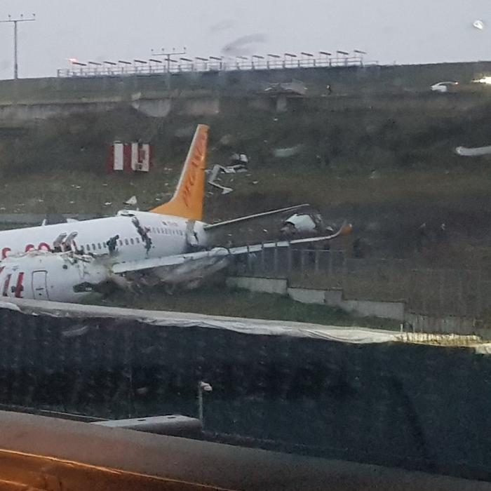 Turcia. Trei oameni au murit în urma accidentului aerian de la Istanbul